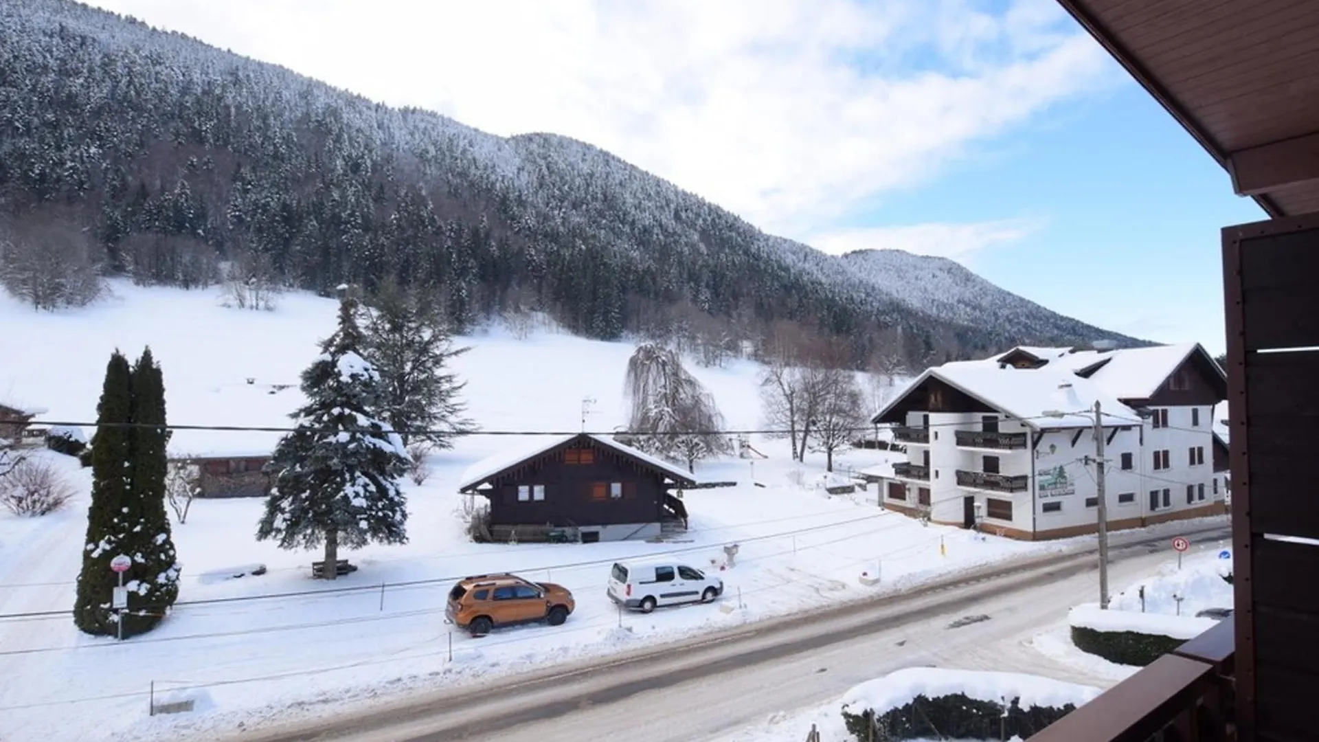 Charmant Duplex Pres Des Pistes Pour 4 Personnes Avec Balcon Expose Sud - Fr-1-498-88 Bernex